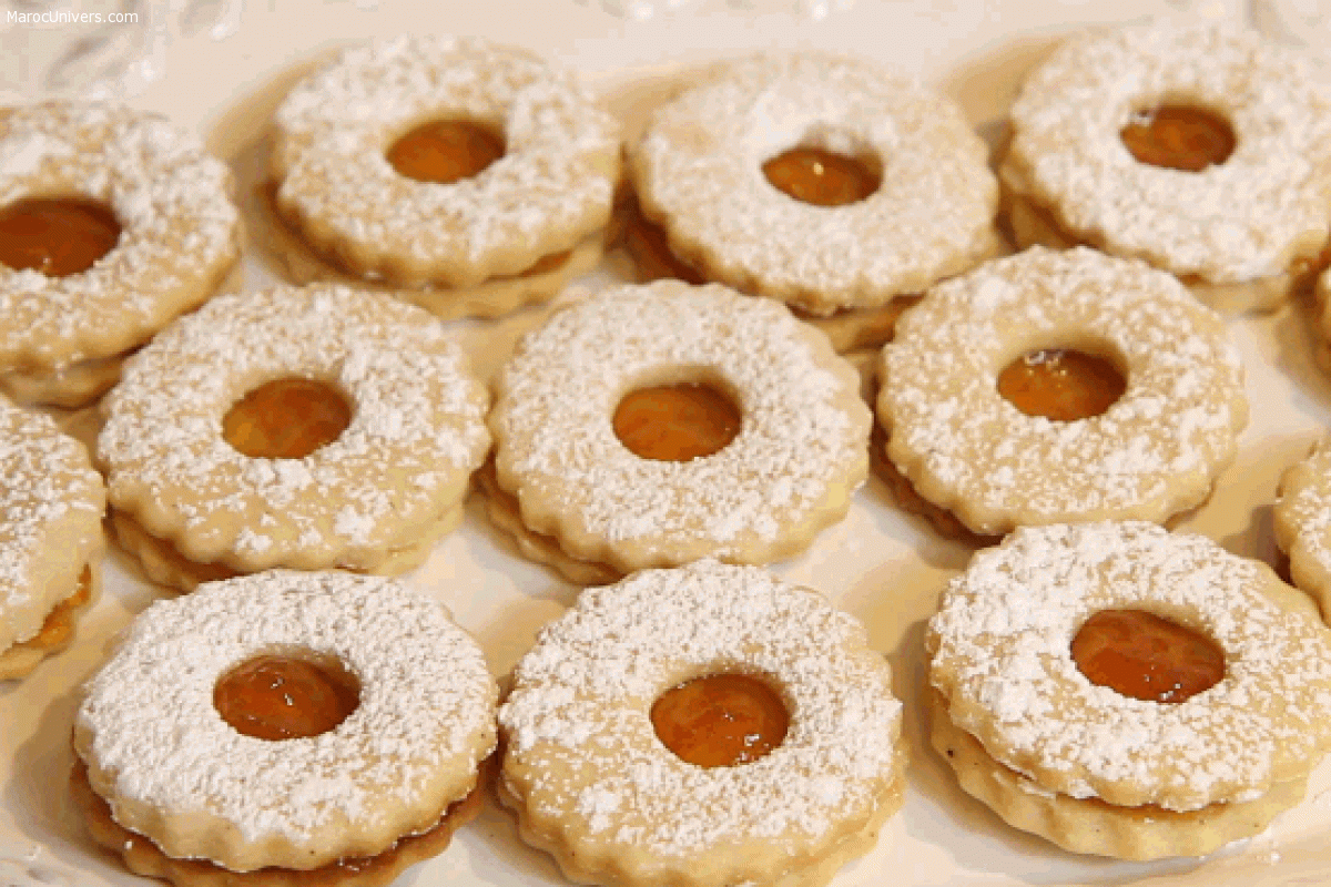Biscuits à la confiture d'abricot  (Sablés à la Confiture)