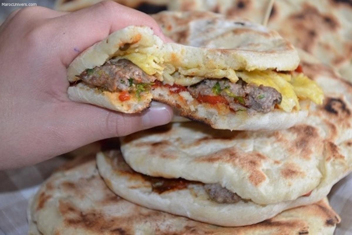 Pain chapati tunisien farci (batbouth)